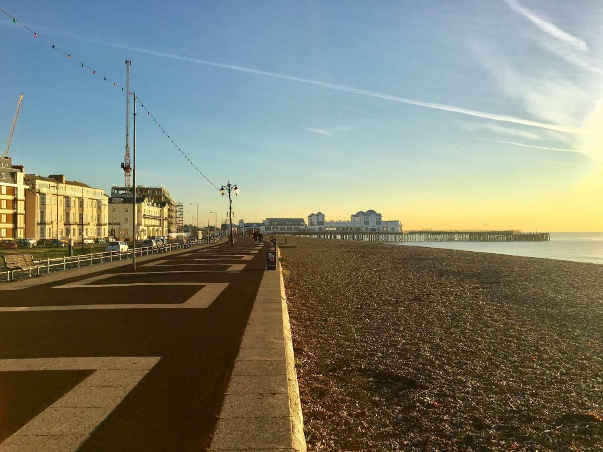 See The Sea Southsea Exterior photo